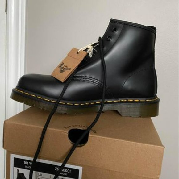 NWT Doc Martens 101 Yellow Stich (Women's US 9) - Picture 2 of 4